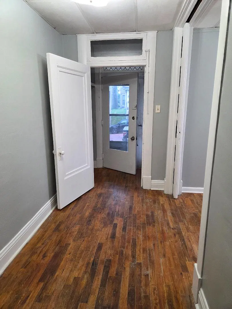 531 N 24th St - 531 (Downstairs) — Photo 2