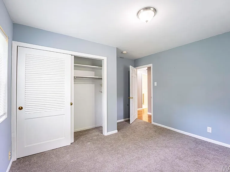 2525 Fox Hills Dr — Photo 6