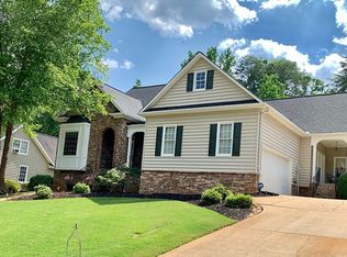 111 Dunrobin Ln, Simpsonville, SC 29681