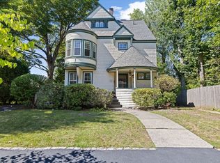 35 Bradford Rd, Newton, MA 02461