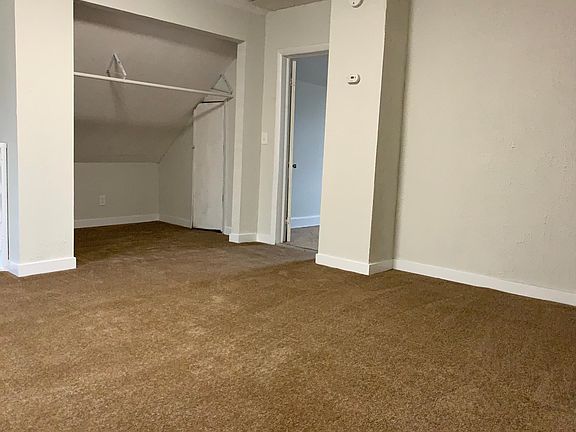 4th image of 6826 Krakow Ave
