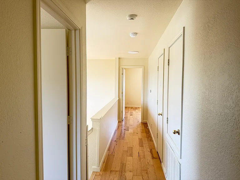 2610 Sycamore St — Photo 8