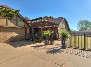 823 N Terrace Dr, Weatherford, OK 73096