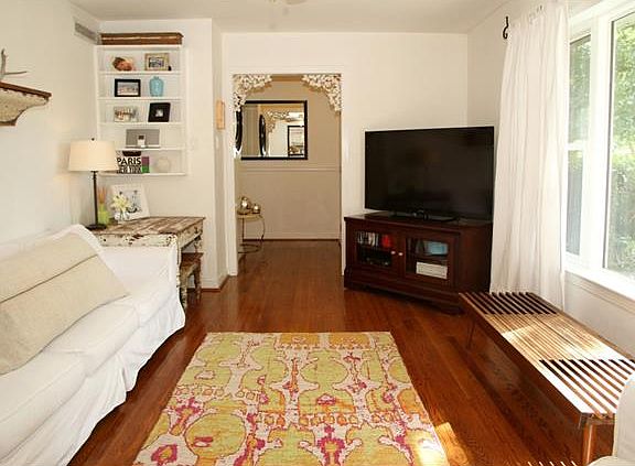 3rd image of 3905 Davila Dr
