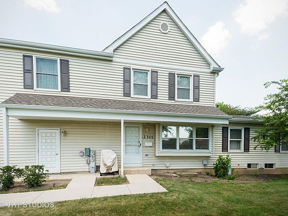 2nd image of 2301 Knollwood Cir #2301