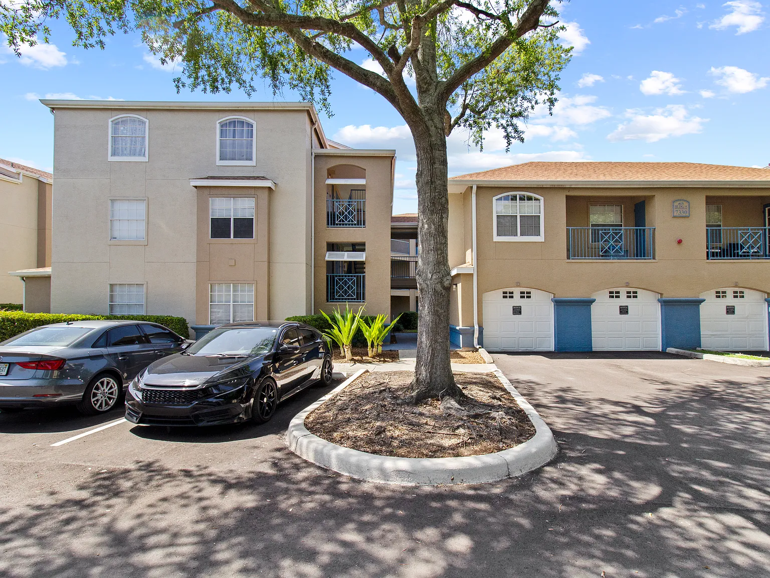 2 bed, 1080 sqft, $1,700 — Photo 1