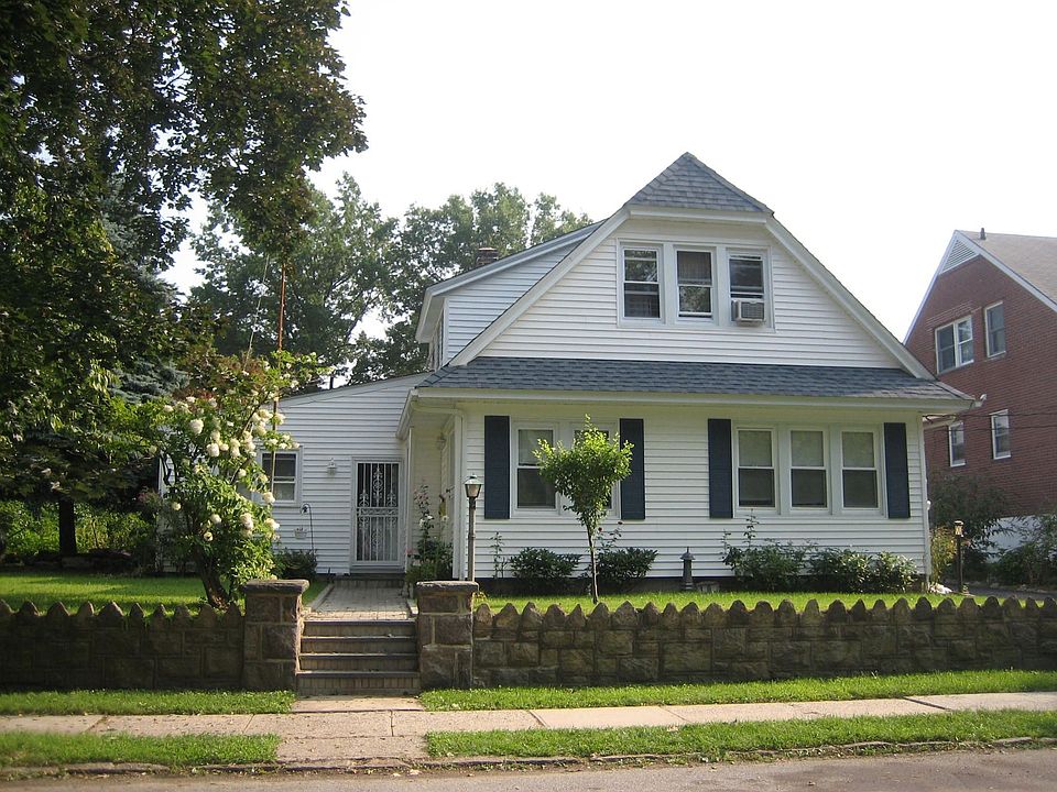 1st image of 10 Pocono Ave