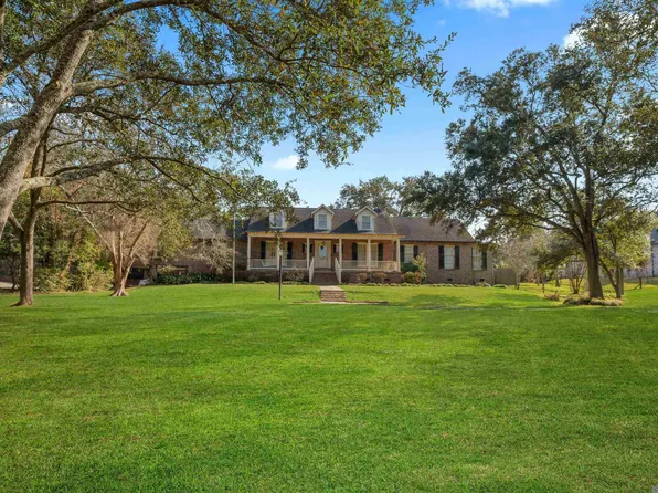 888 Dubois Dr, Baton Rouge, LA 70808