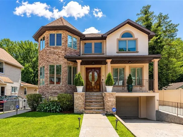 38 Oswald Pl, Staten Island, NY 10309