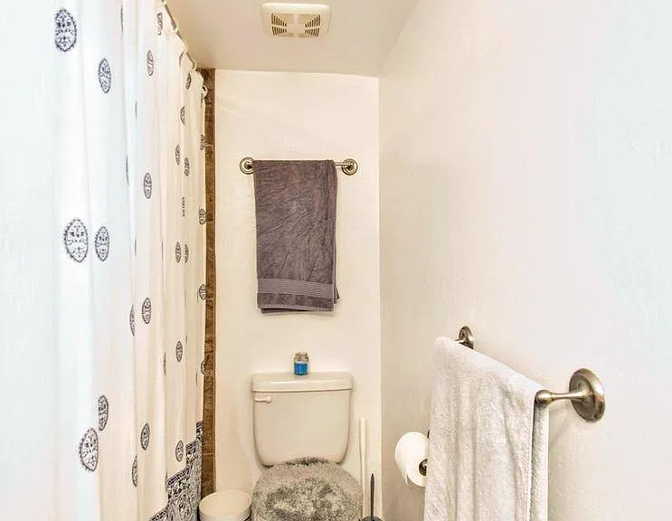 1444 Grand Ave — Photo 2