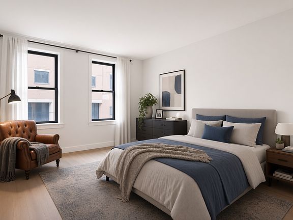 4th image of 72 Nassau St Front 2