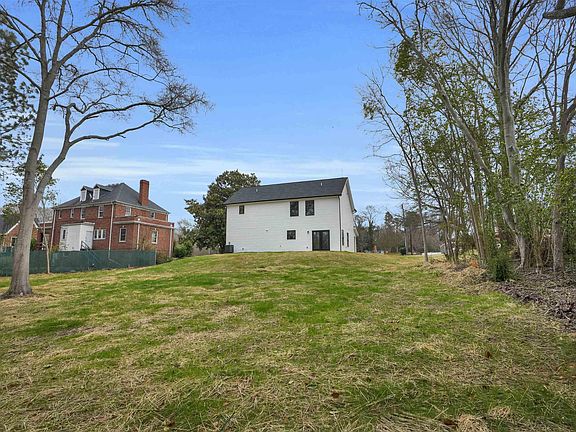 3rd image of 404 E Arch St