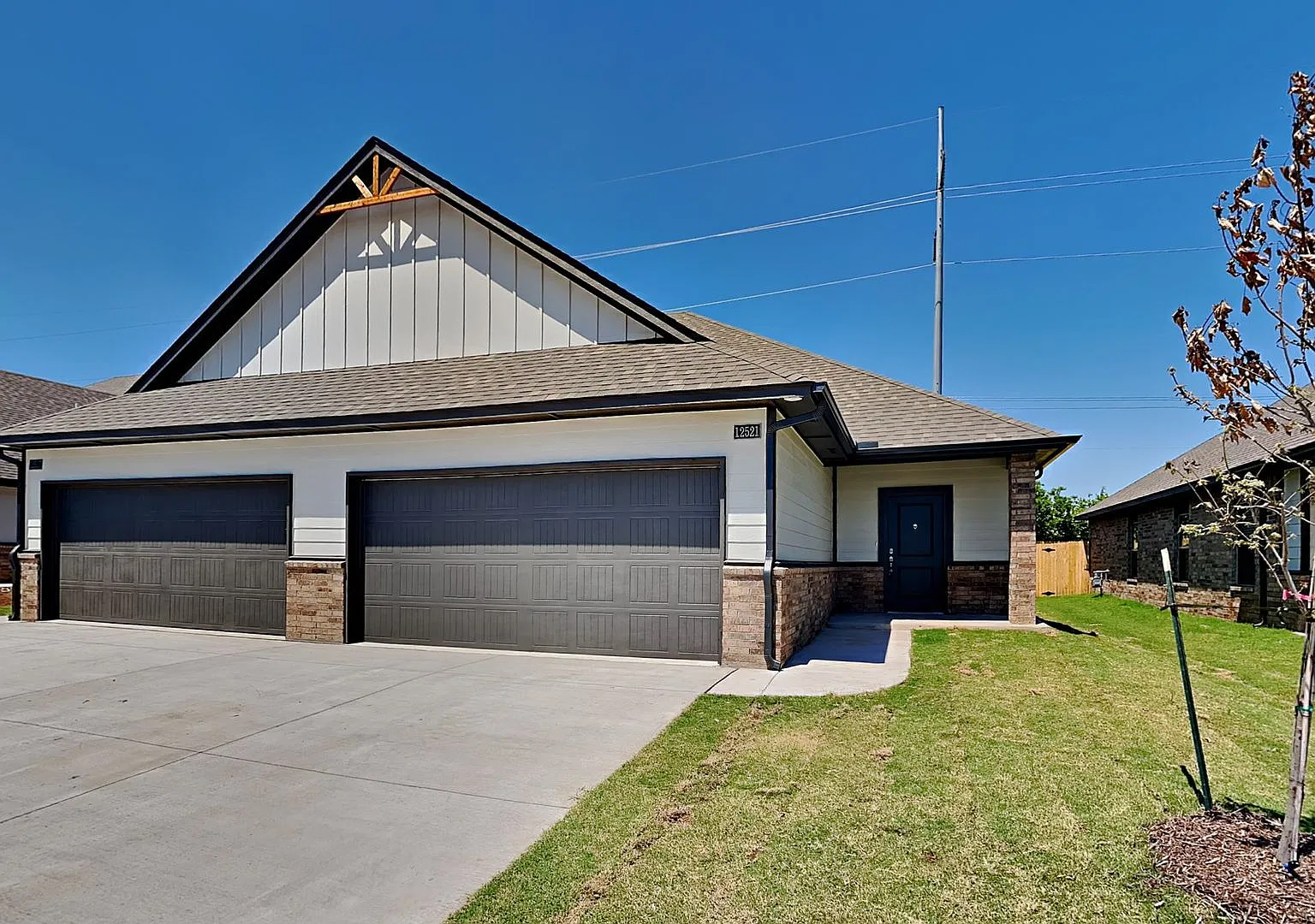 *Special*Luxury 3 Bedroom 2 Bathroom Duplex With 2 Car Garage In Piedmont Schools (Larger Primary... — Photo 2