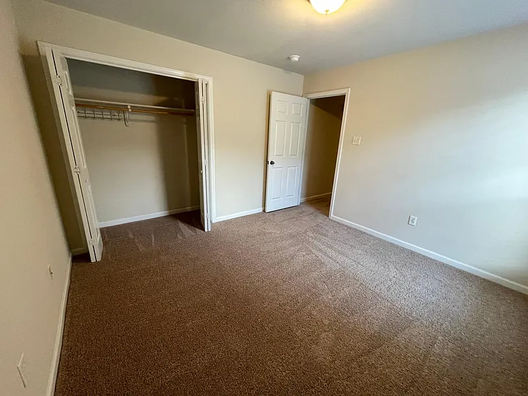 11327 Hampton Ct — Photo 20