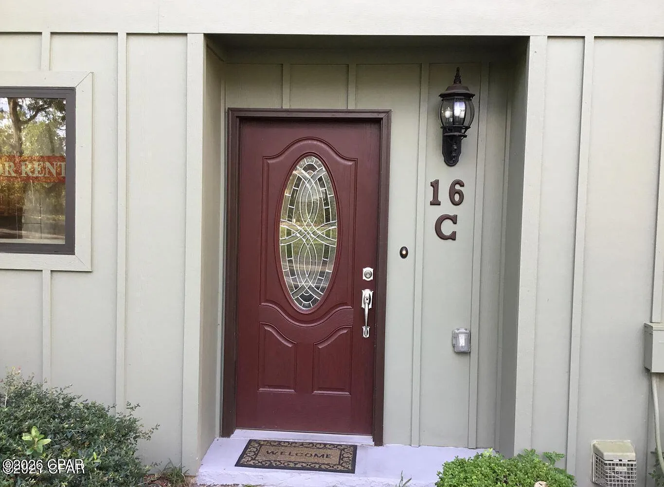 2 bed, 1.5 bath, 1164 sqft, $1,650 — Photo 2