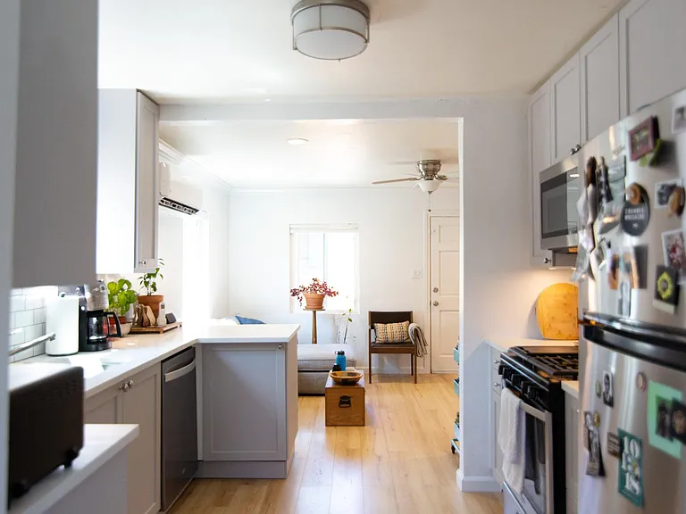 3852 La Salle Ave — Photo 6