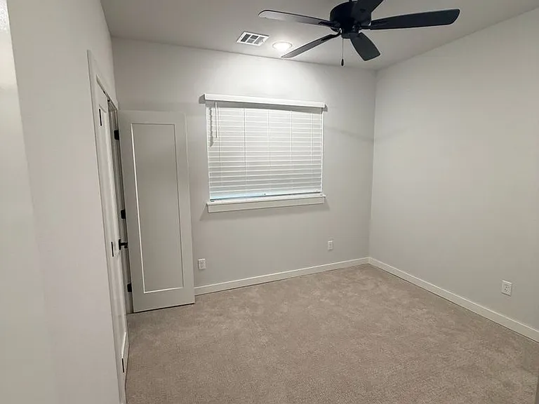513 W Dallas St — Photo 20