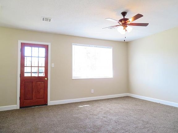 4th image of 2837 Brewer Ave