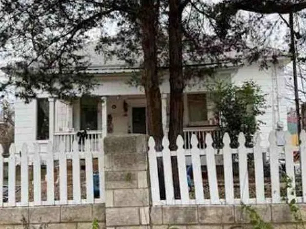 705 W Green St, Palestine, TX 75801