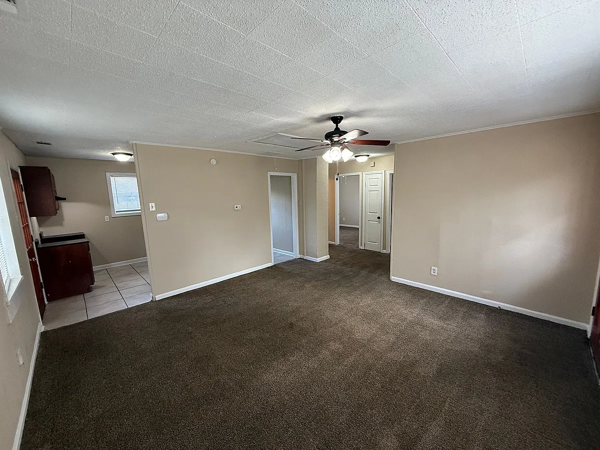 Building Photo - 2927 Montague Cv