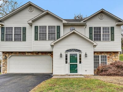 1619 Bush Farm Dr, Vinton, VA, 24179