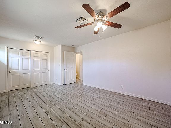 5th image of 13034 N 21st Pl APT 3