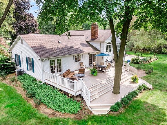 2nd image of 3131 Daleview Dr