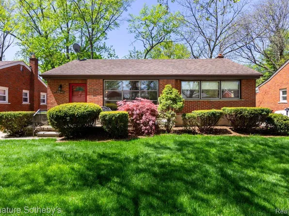 24141 Westhampton St, Oak Park, MI 48237