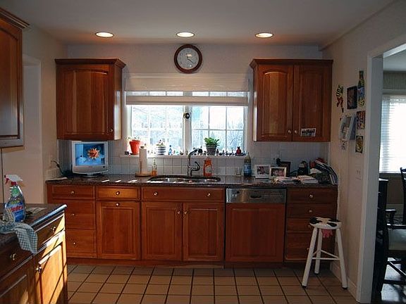 Kitchen: Completely Renovated!