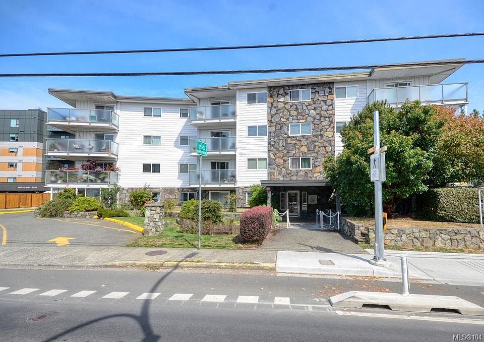 1st image of 848 Esquimalt Rd #312