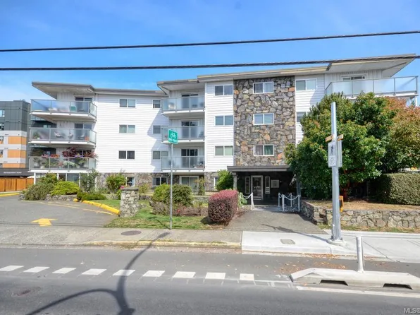 848 Esquimalt Rd #312, Esquimalt, BC V9A 6W9