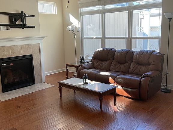3rd image of 2639 Verdi St