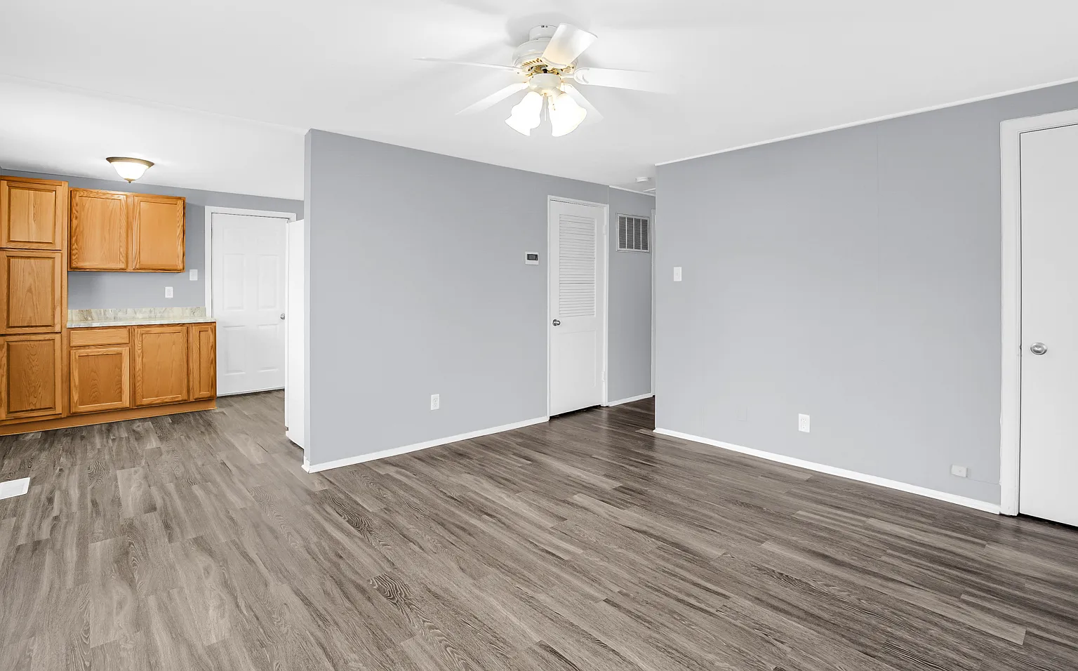 7606 Golfway Ct — Photo 2