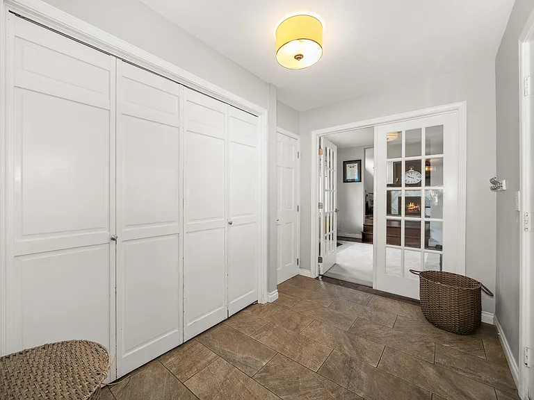 1207 S Liberty Dr — Photo 34