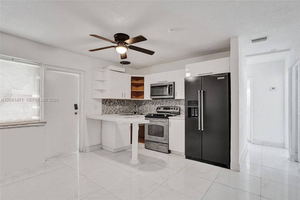 701 SW 7th St, photo 6