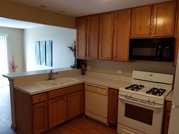 3rd image of 1729 Waters Edge Dr #3