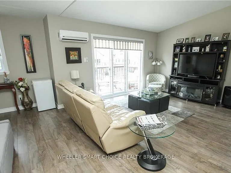 226 1st St W #214 — Photo 7