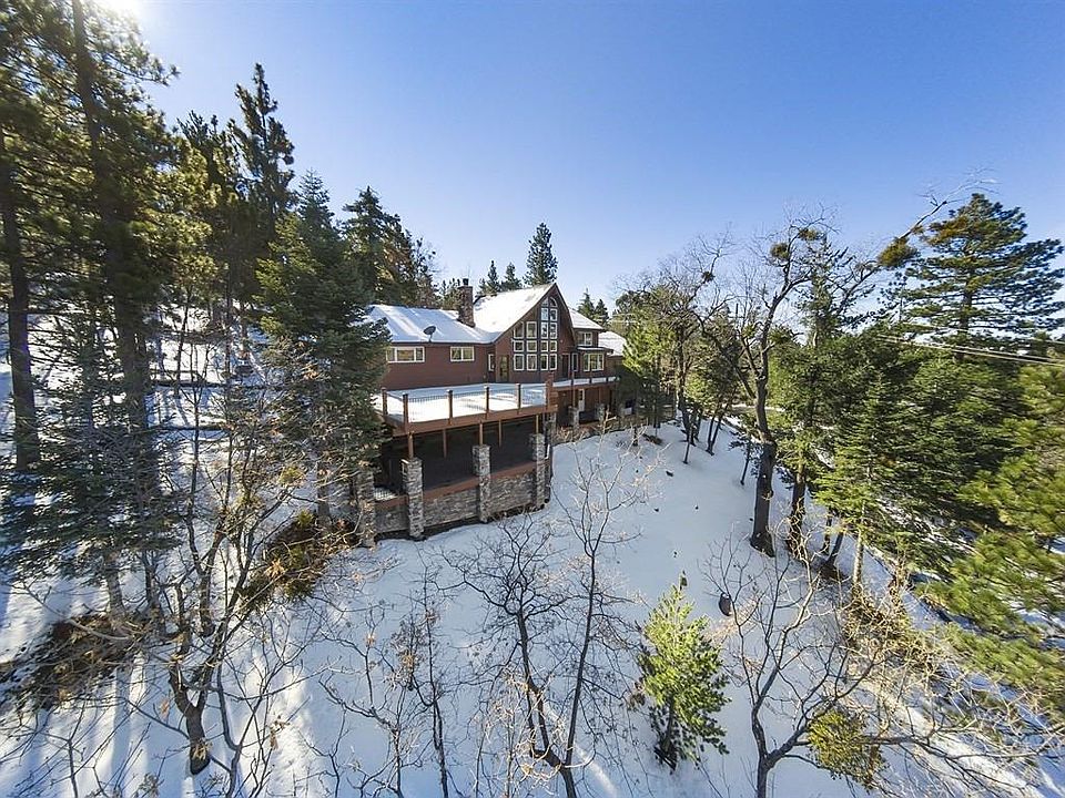 1st image of 3011 Blue Bird Dr