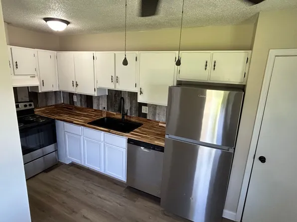 2804-2806 N. Kaster Crt., 2804-2806 N Kaster Ct, Muncie, IN 47304