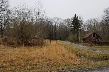 2nd image of 102 Farmer Ln