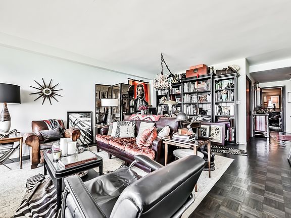 4th image of 3180 N Lake Shore Dr APT 16G