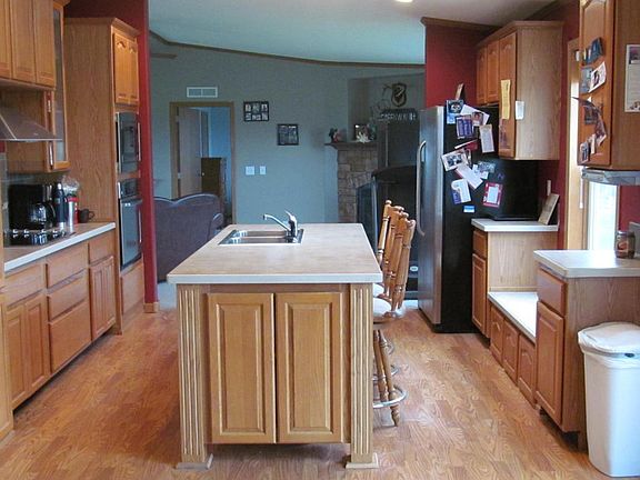 2nd image of 52172 285th St