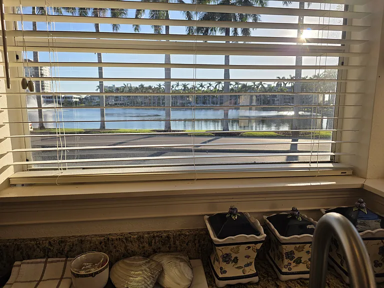 6100 Bahia Del Mar Cir #101 — Photo 32