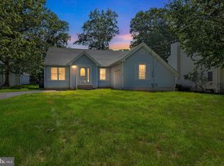 690 Cutter Ln, Manahawkin, NJ 08050