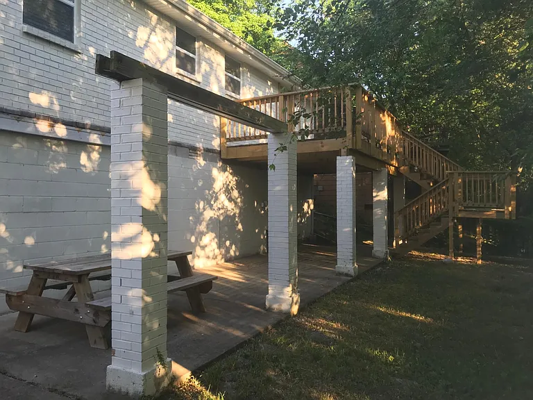 16 Peachtree St — Photo 15