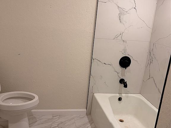 3rd image of 116 Seminole Ln