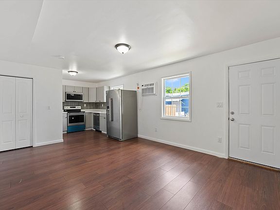 4th image of 513 47th St #B