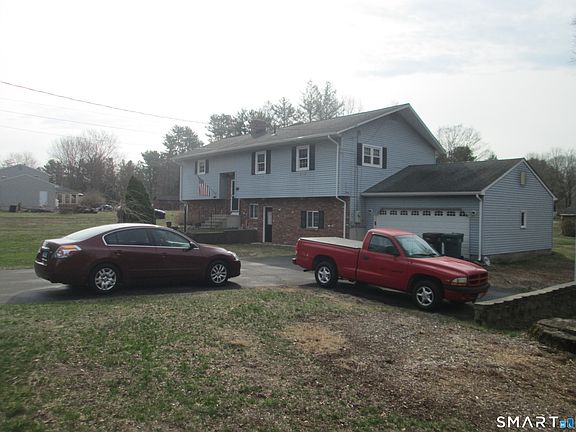 4th image of 107 Country Club Road