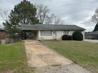 493 Lakeside Dr, Danville, VA 24540