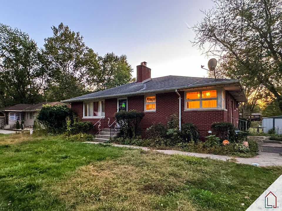 1st image of 15460 Paxton Ave